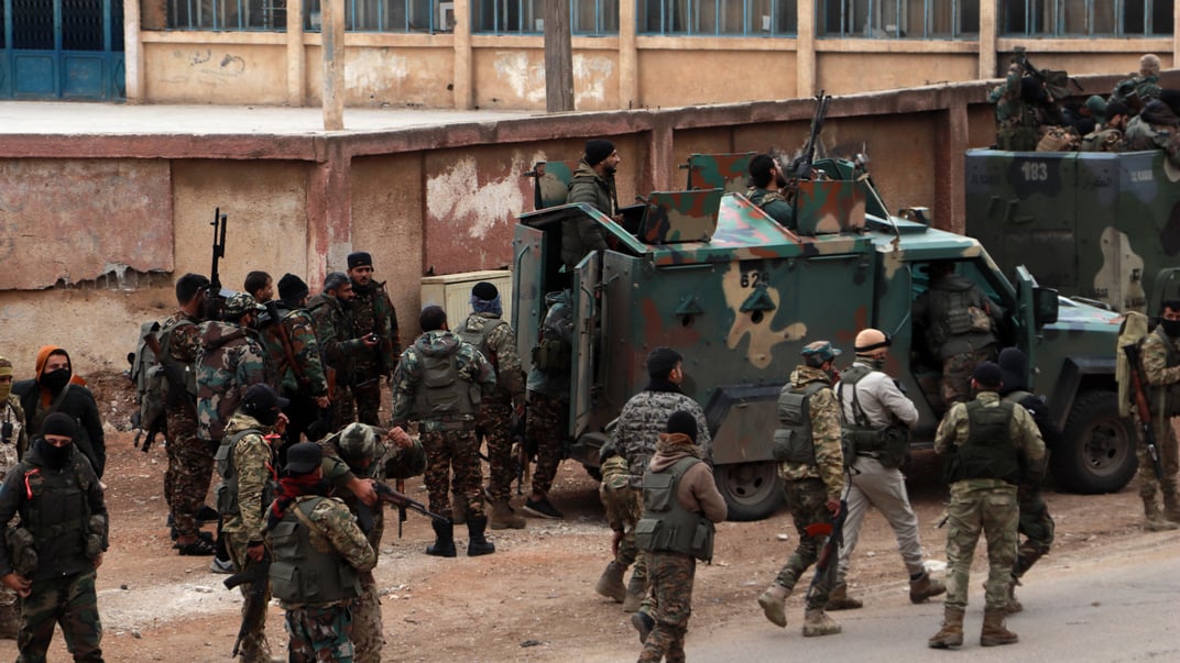 Сили безпеки нової влади Сирії в Санамайні під час широкомасштабної військової кампанії боротьби з «залишками режиму Башара Асада», 5 березня 2025 року