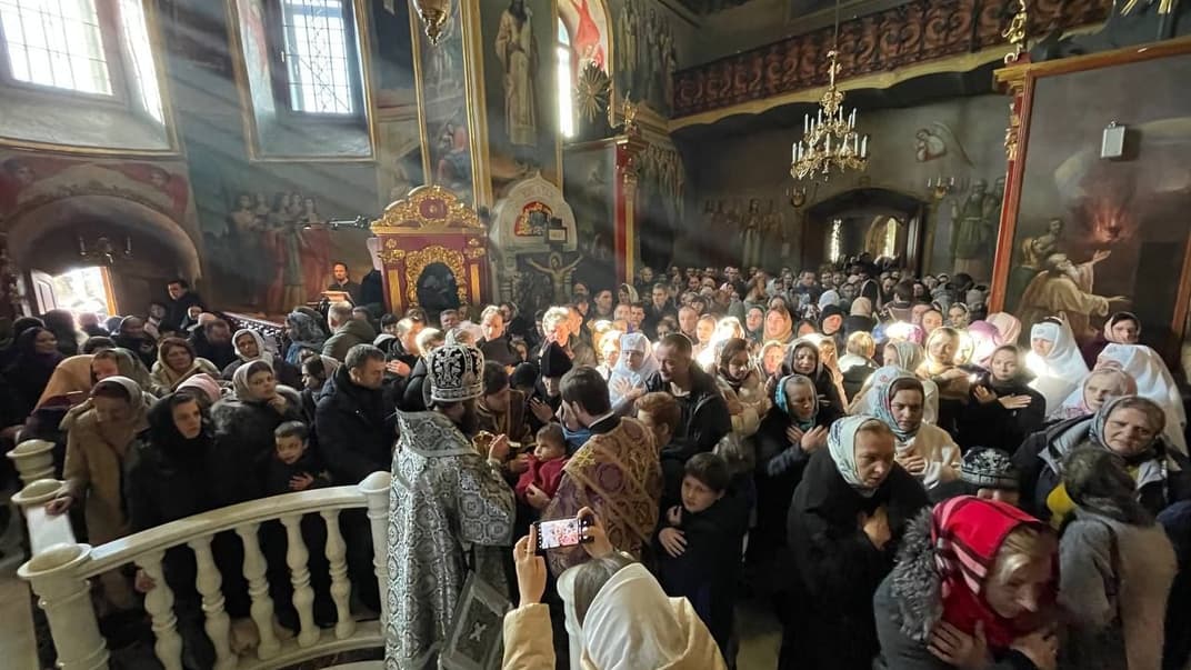 УПЦ МП проводить богослужіння в Києво-Печерській лаврі, 30 березня 2023 року