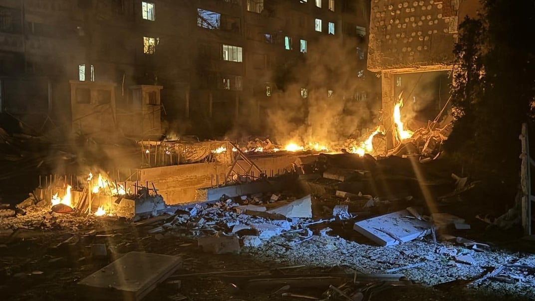 Место удара по детдому в Сумах