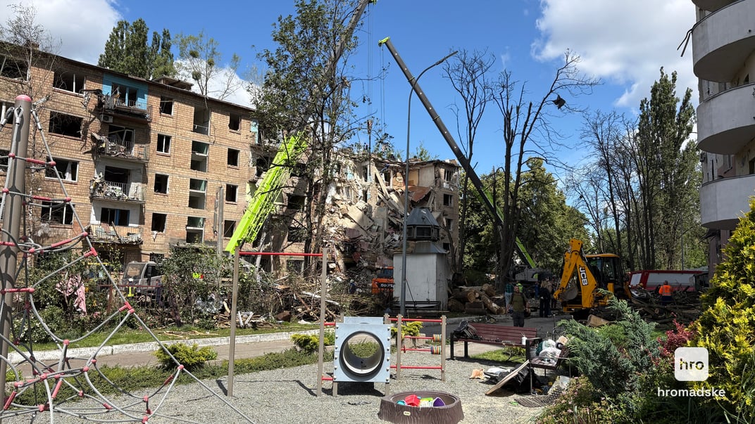 Житловий будинок у Шевченківському районі Києва, який уранці 23 червня атакувала ракета