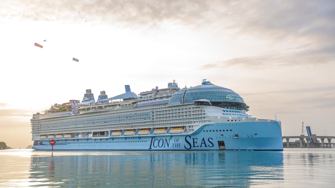 Найбільший у світі круїзний лайнер Icon of the Seas