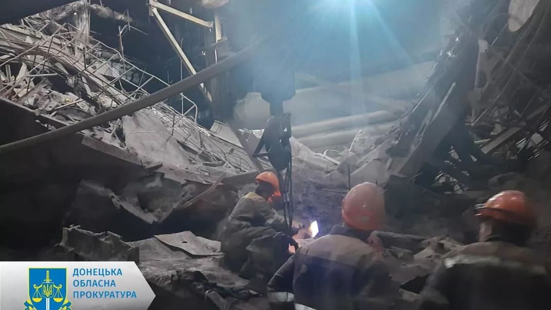 Последствия обрушения крыши котлотурбинного цеха