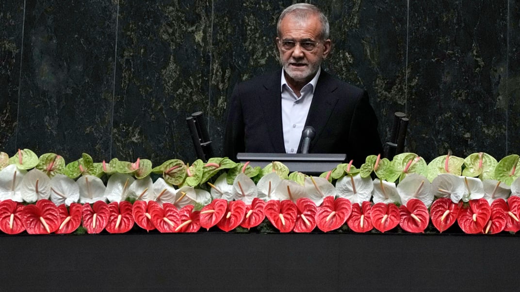 Новый президент Ирана Масуд Пезешкиан на церемонии инаугурации в парламенте, 30 июля 2024 года