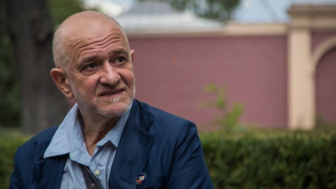 Український художник Олександр Ройтбурд під час пресконференції в Одесі, 5 вересня 2019 року