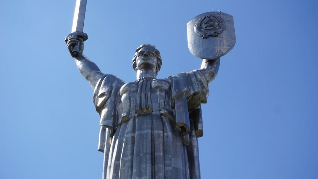 «Родина-мать»