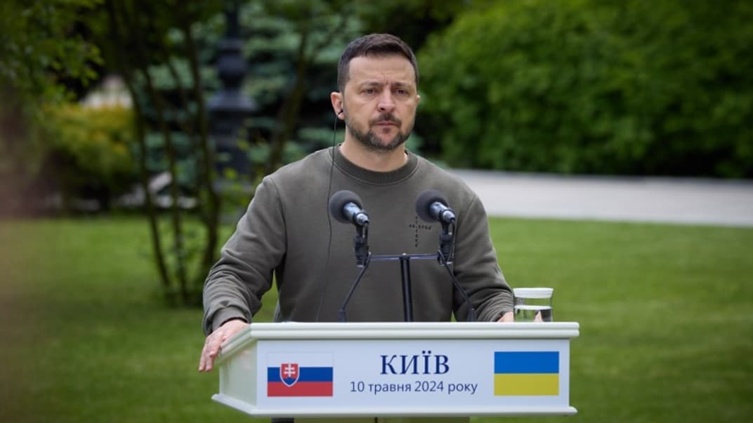 Президент Украины Владимир Зеленский на пресс-конференции с президентом Словакии Зузаной Чапутовой