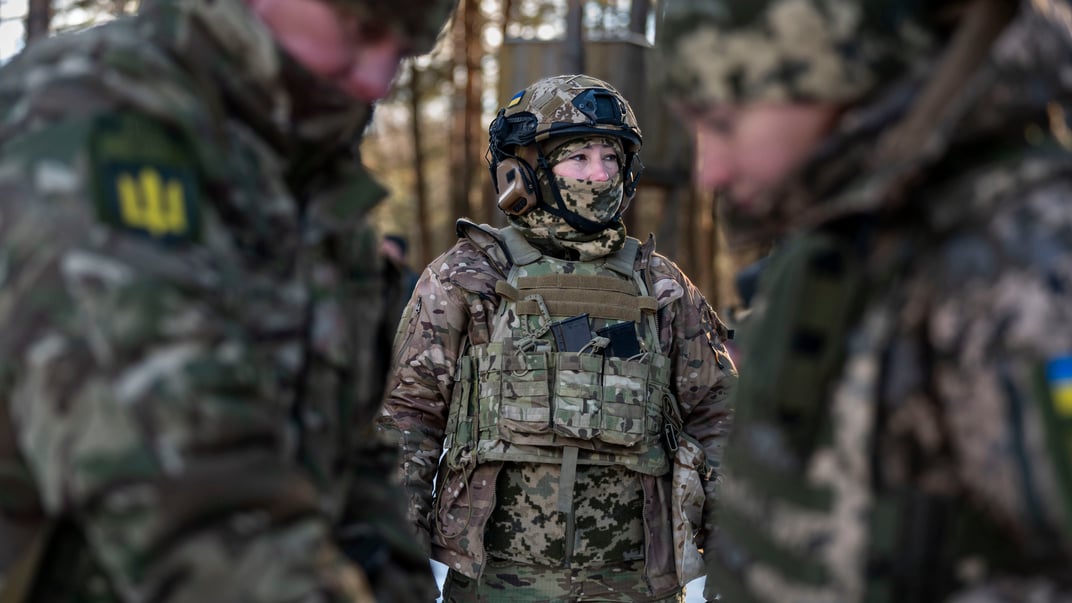 Українська військовослужбовиця Ілюстративне фото. Українська військовослужбовиця