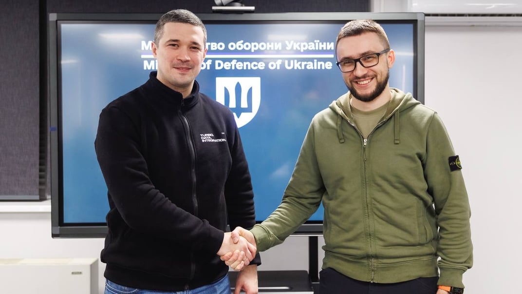 Міністр оборони Михайло Федоров та блогер і волонтер Сергій Стерненко