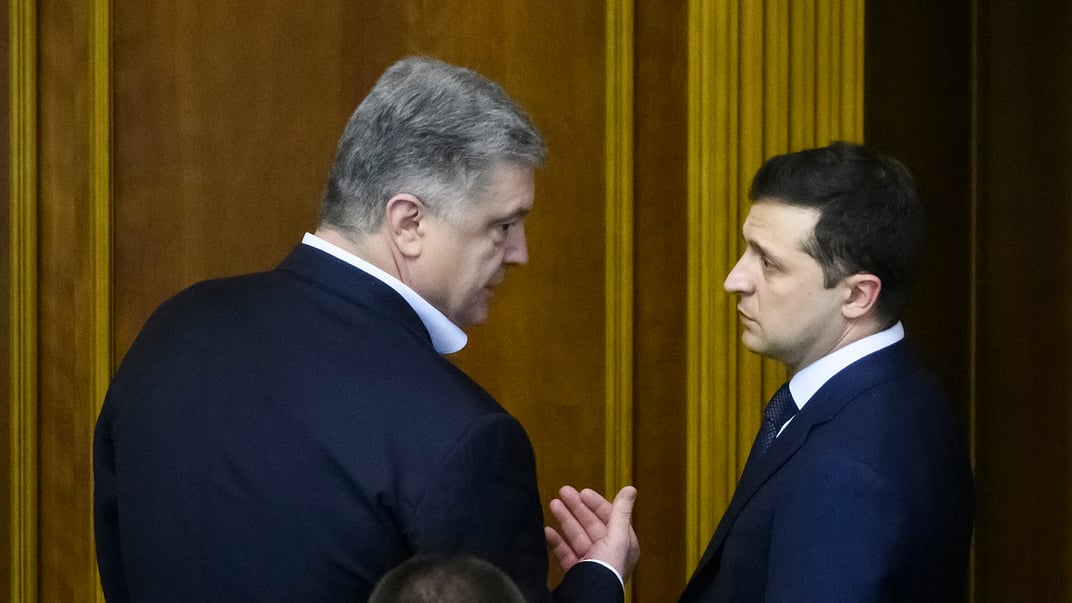 Ілюстративне фото. Петро Порошенко та Володимир Зеленський у Верховній Раді, 2020 рік