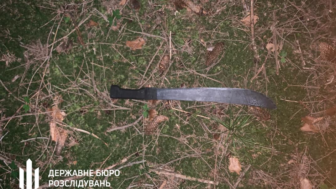 Мачете, найденный на месте схватки