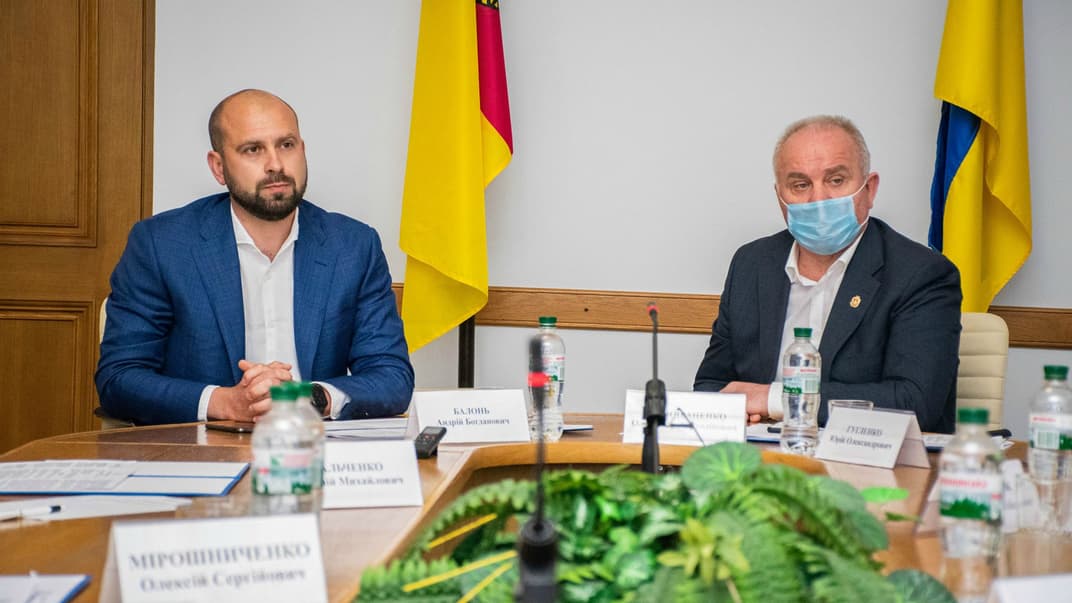 Бывший глава Кировоградской ОГА Андрей Балонь (слева)