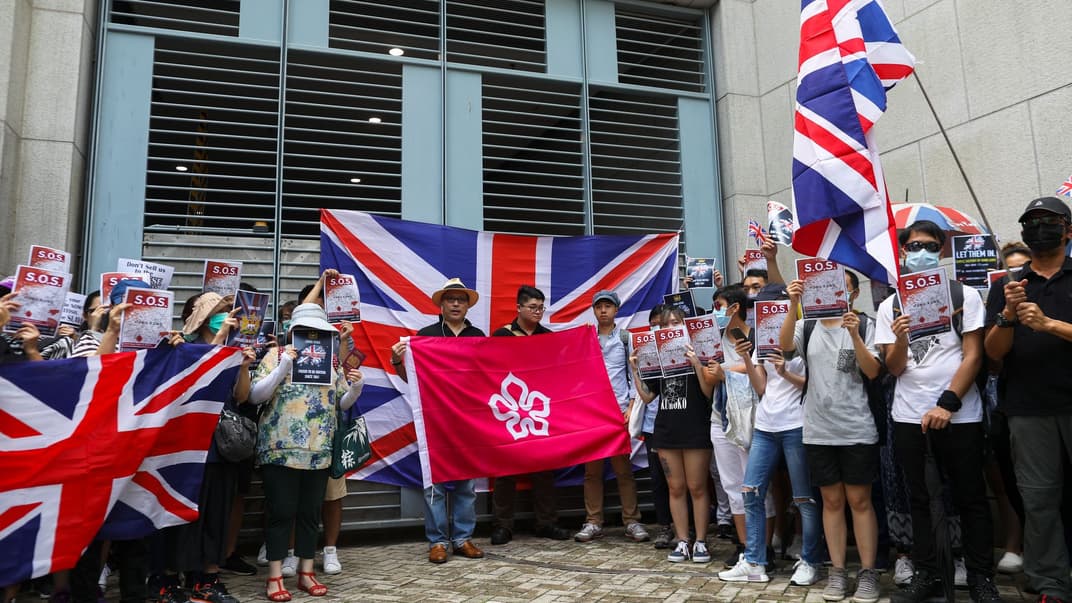 Антиурядові демонстранти біля консульства Великої Британії, Гонконг, Китай, 15 вересня 2019 року