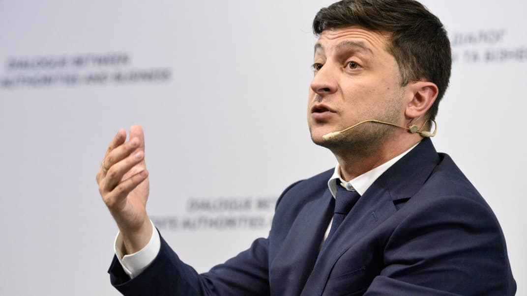 Президент Украины Владимир Зеленский выступает на форуме «Диалог бизнеса и власти» в Киеве, 20 июня 2019 года