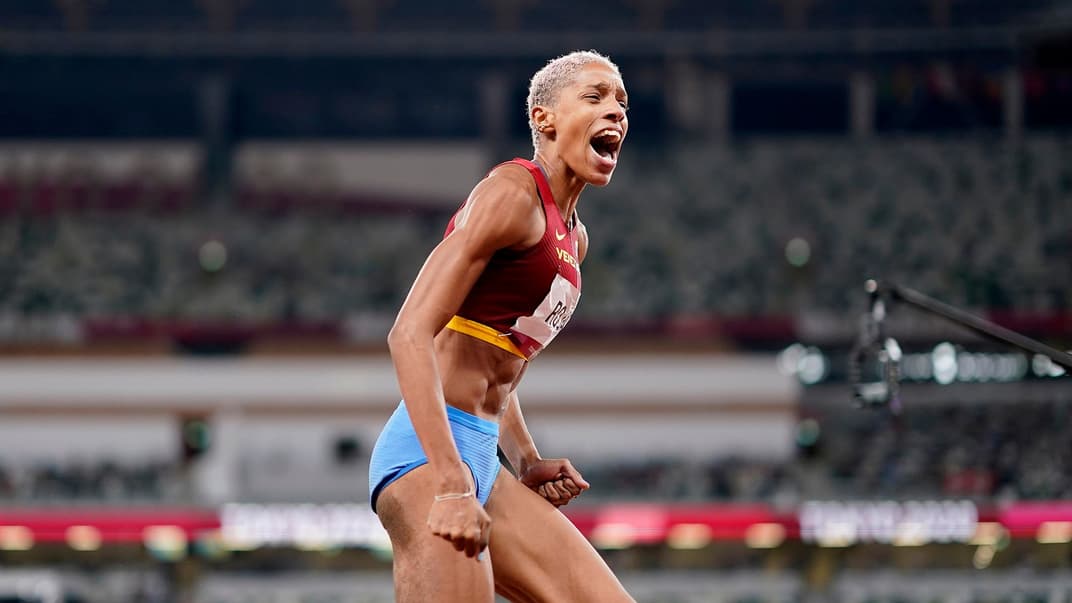 Юлимар Рохас на соревнованиях по тройному прыжку на открытом воздухе на Летних Олимпийских играх-2020. Токио, Япония, 1 августа 2021 года