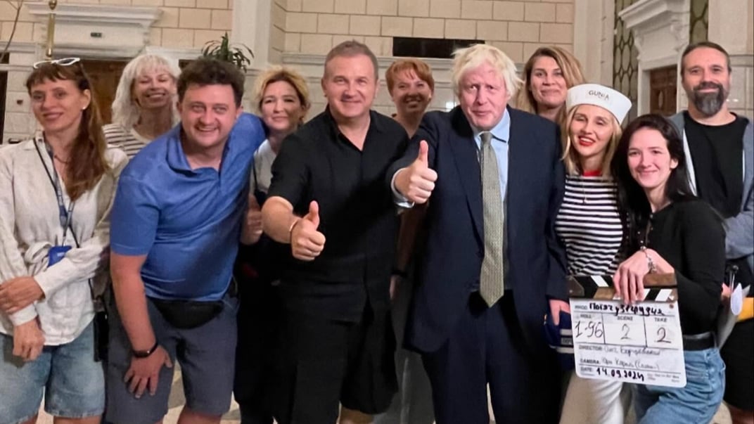 Борис Джонсон с командой фильма «Поезд в 31 декабря»