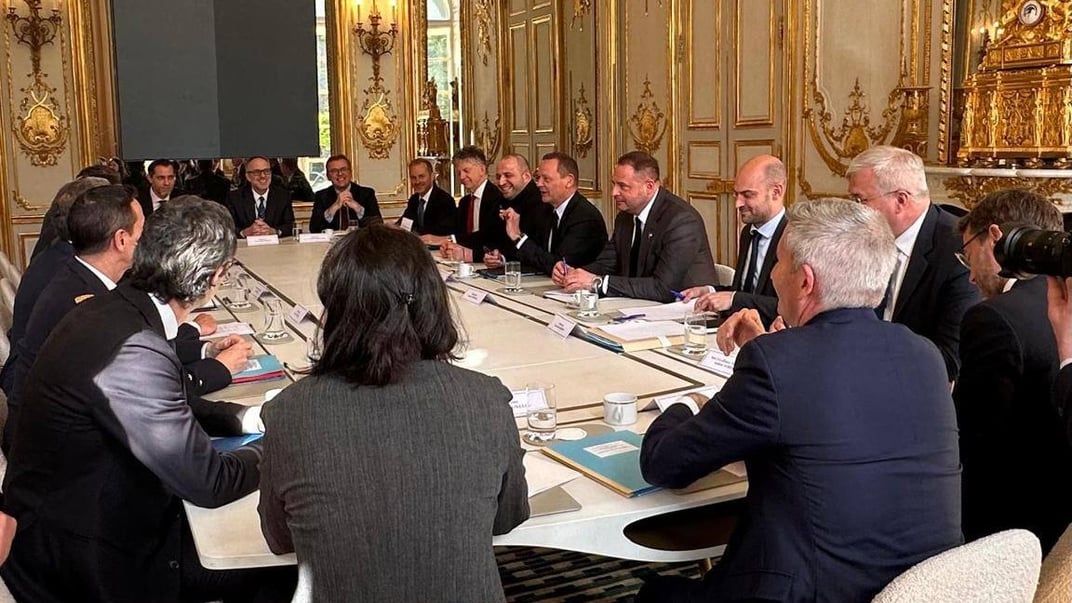 Зустріч між представниками США та України в Парижі