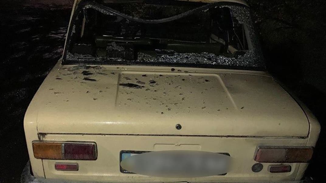 Поврежденный в результате конфликта автомобиль