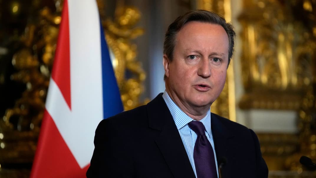 Министр иностранных дел Великобритании Дэвид Кэмерон, Париж, 19 декабря 2023 года