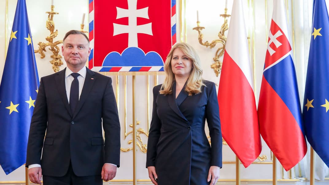 Президент Польши Анджей Дуда и президент Словакии Зузана Чапутова во время встречи в Братиславе, 11 мая 2022 года