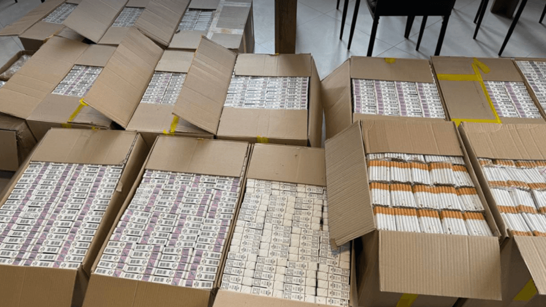 На Волині знайшли підпільне виробництво сигарет у дитячому таборі