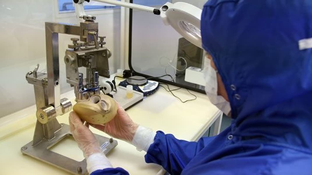 В Европе впервые разрешили продажу искусственного сердца. Оно станет временной заменой для пациентов, ожидающих операцию