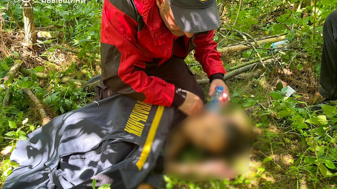 На Львівщині за тиждень знайшли зниклу дівчинку: виснажена, але жива