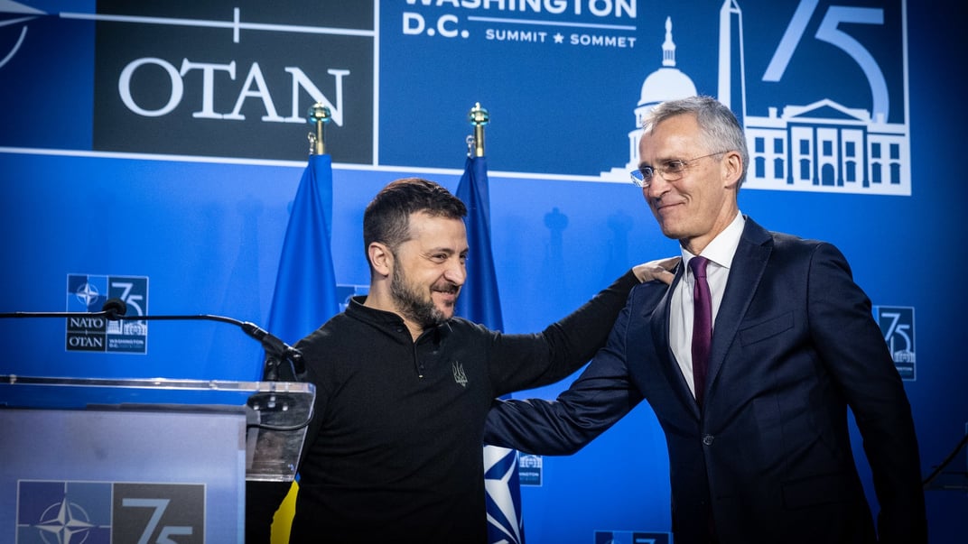 Ілюстративне фото. Президент України Володимир Зеленський та Генеральний секретар НАТО Єнс Столтенберг на Вашингтонському саміті НАТО