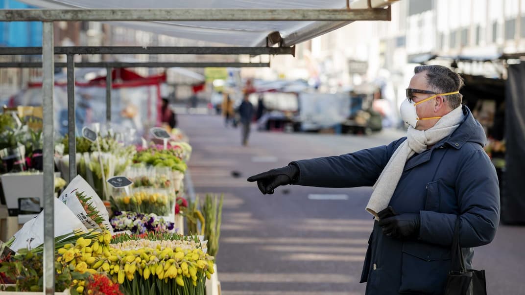 Вуличний ринок Albert Cuypmarkt, Амстердам, 23 березня 2020 року