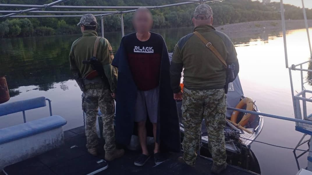 На кордоні з Молдовою затримали чоловіка, який переплив річку, щоб побачитися з жінкою