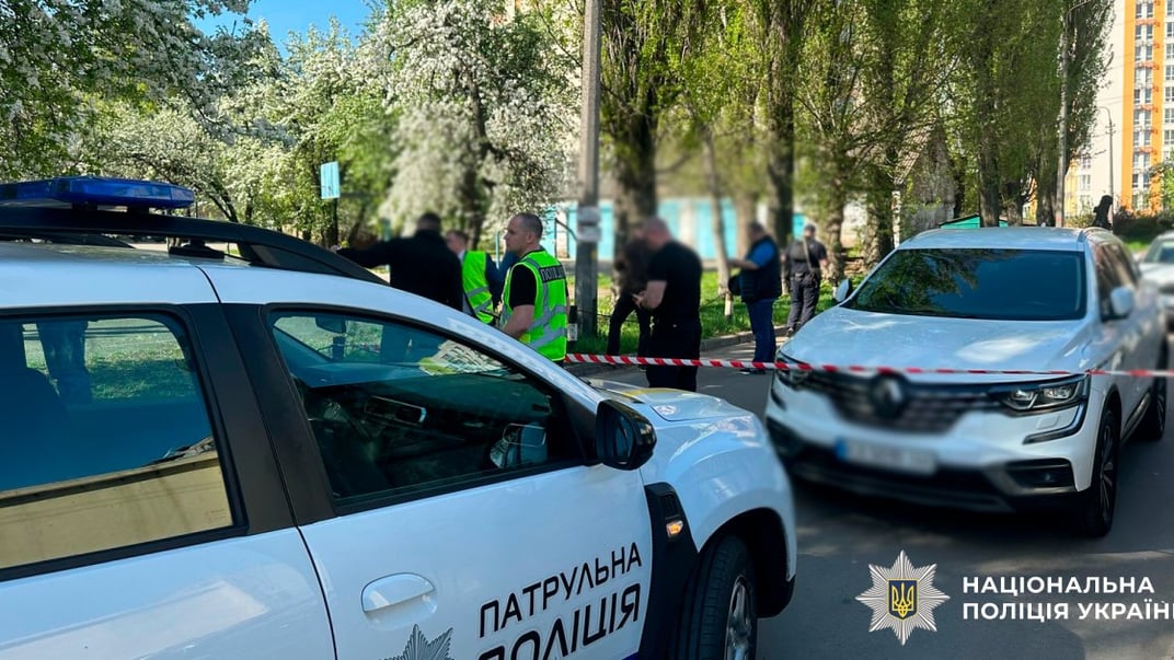 Поліція працює на місці стрілянини в Києві