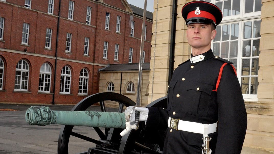 Cтудент Королівської Академії Сухопутних військ у Сандгерсті Павло Лейсі