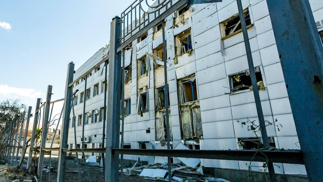 Зруйнований унаслідок російських обстрілів спортивний комплекс «Локомотив», Харків, 2 вересня 2022 року