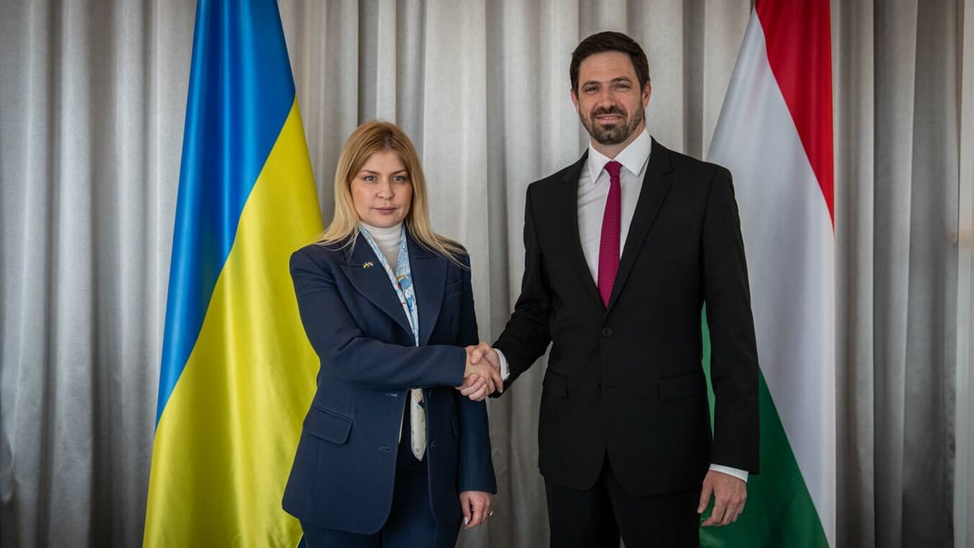 Віцепремʼєр-міністерка з питань європейської та євроатлантичної інтеграції Ольга Стефанішина та заступник міністра закордонних справ Угорщини Левенте Мадяр