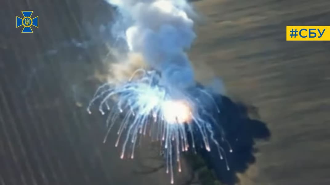 Взрыв в результате поражения российской огнеметной системы «Солнцепёк»