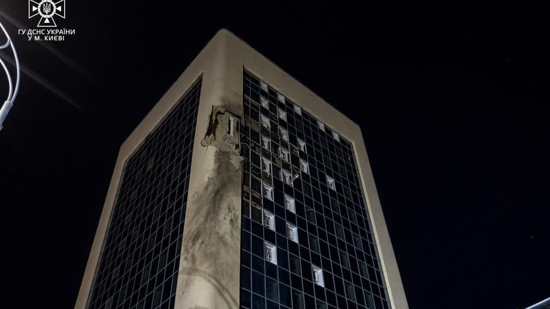 Наслідки падіння уламків російських дронів у Солом'янському районі Києва, 2 серпня 2023 року