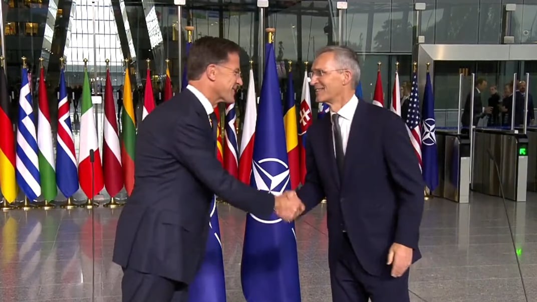 Марк Рютте та Єнс Столтенберг на церемонії зміни генсека НАТО, 1 жовтня 2024 року