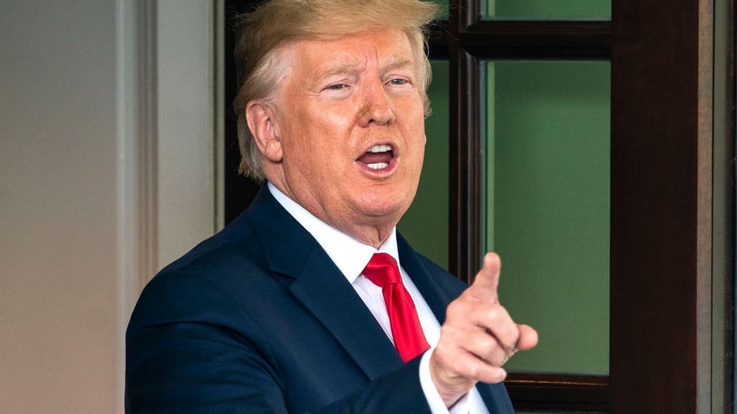 Дональд Трамп вновь отличился расистскими комментариями в адрес американских конгресменок от Демократической партии (на фото — Трамп в Вашингтоне, 18 июля 2019 года)