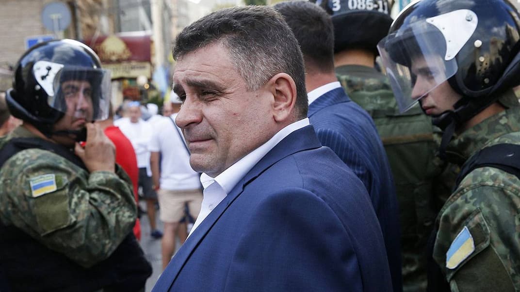 Колишній очільник столичної міліції Олександр Терещук на місці зіткнення українських та польських футбольних ультрас в центрі Києва в день матча між варшавською «Легією» і луганською «Зорею», 20 серпня 2015 року