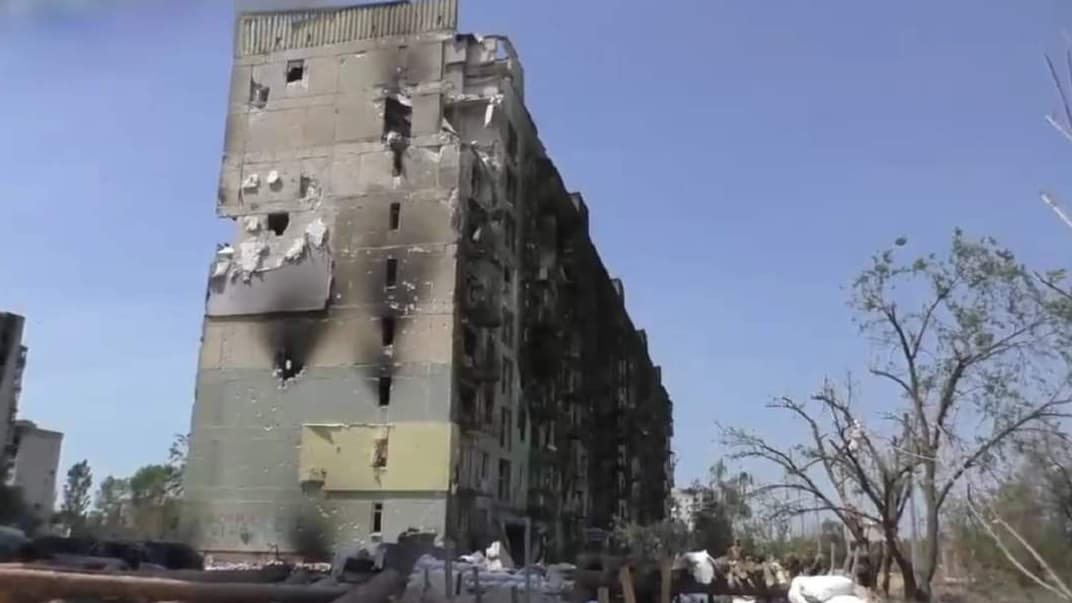 Последствия российских обстрелов в Луганской области