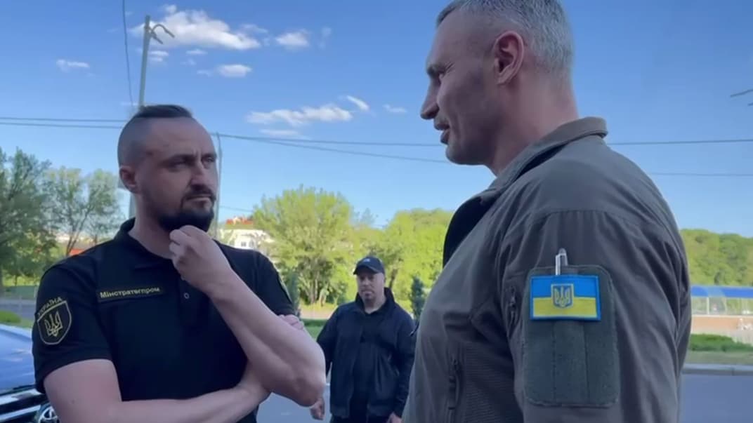 Міністр стратегічної промисловості України Олександр Камишін та міський голова Києва Віталій Кличко посперечалися під час ревізії укриттів у столиці, 4 червня 2023 року