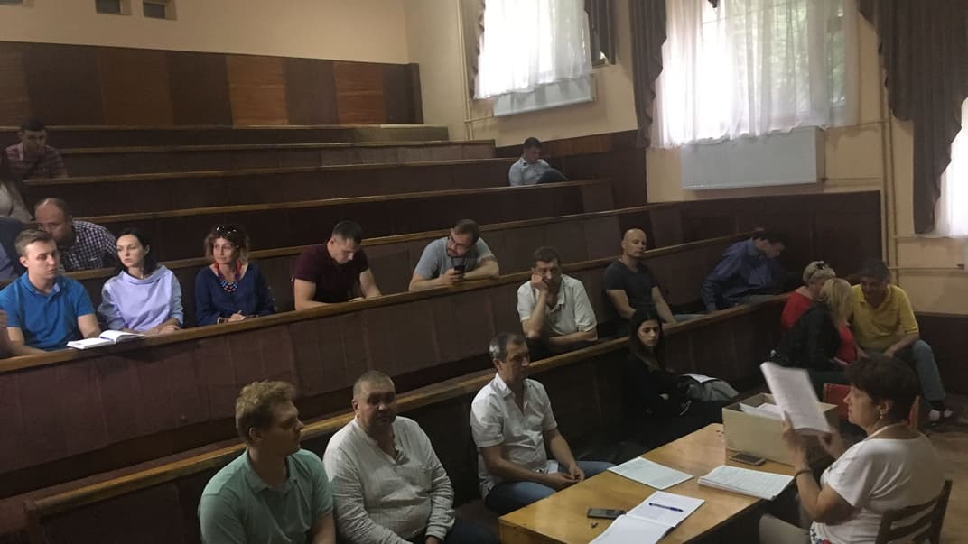 Окружная комиссия во Львове, на которую жаловался Вакарчук, возобновила работу