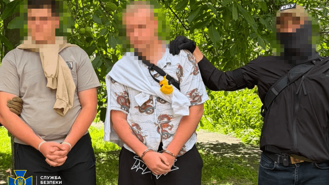 Двоє киян, яких підозрюють у реєстрації терміналів Starlink для російської ФСБ