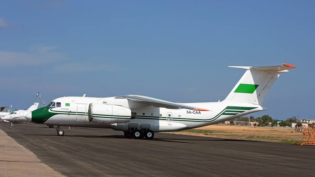 Літак Ан-74ТК-300Д, який Лівія купила для Муамара Каддафі.