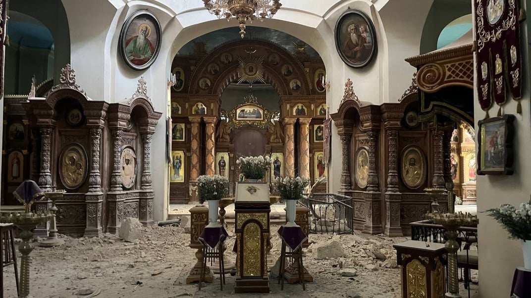 Катерининський собор у Херсоні після ранкового обстрілу 20 грудня 2024 року