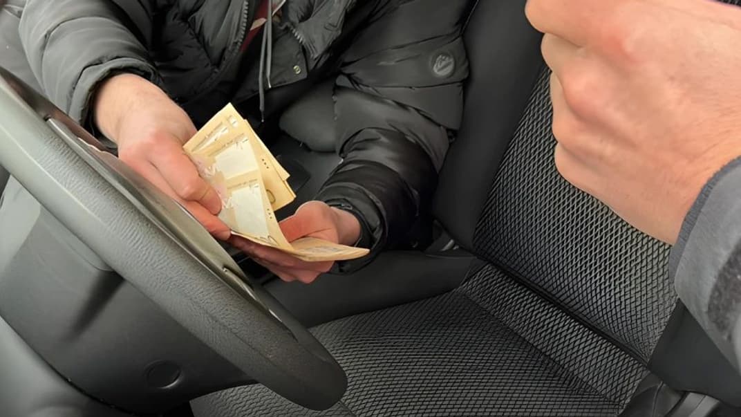 Гроші, які депутат вимагав у військового