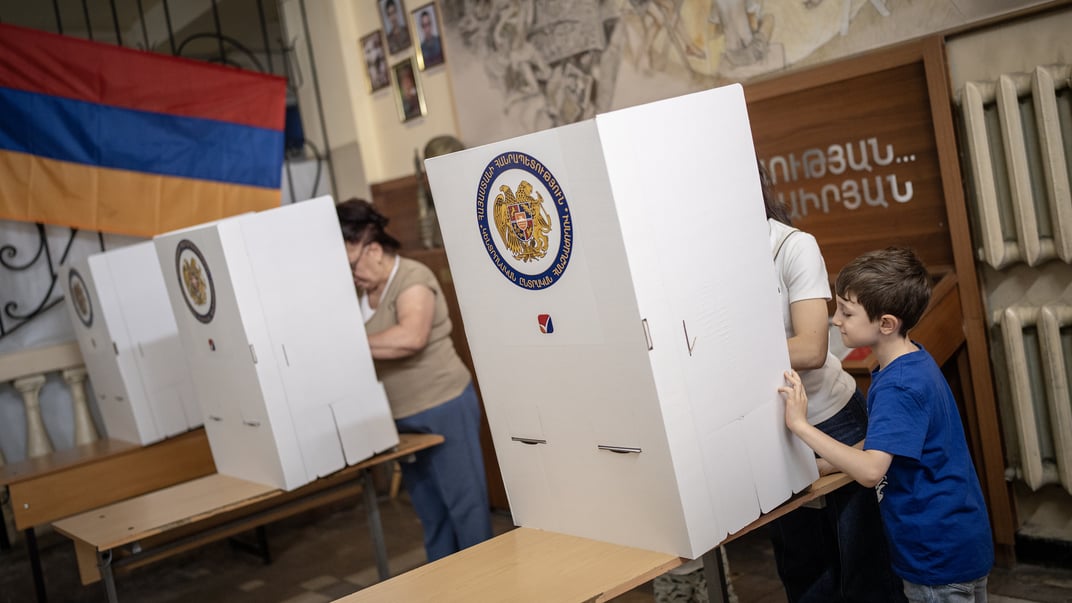 Ілюстративне фото. Голосування на парламентських виборах у столиці Вірменії, Єревані, 7 червня 2026 року