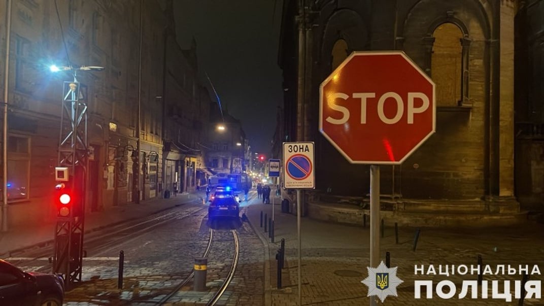 У центрі Львова чоловік ліг під трамвай та загинув унаслідок ДТП
