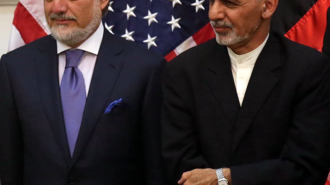 Прем’єр Афганістану Абдулла Абдулла та президент країни Ашраф Гані під час церемонії підписання безпекової угоди у Кабулі в вересні 2014-го