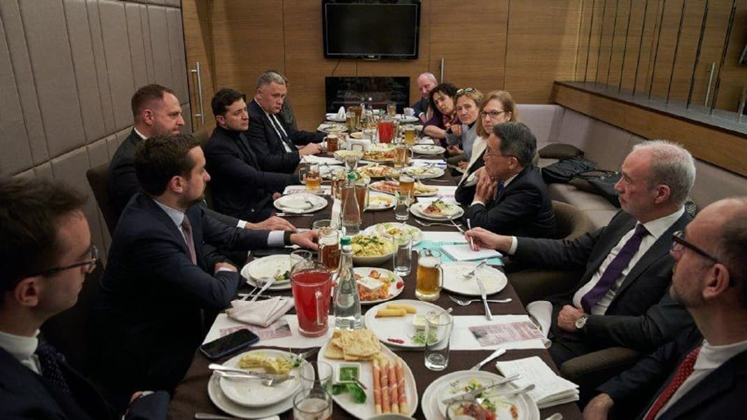 Під час робочої поїздки до Полтавської області президент Володимир Зеленський зустрівся з послами країн «Великої сімки» та головою представництва Євросоюзу в Україні