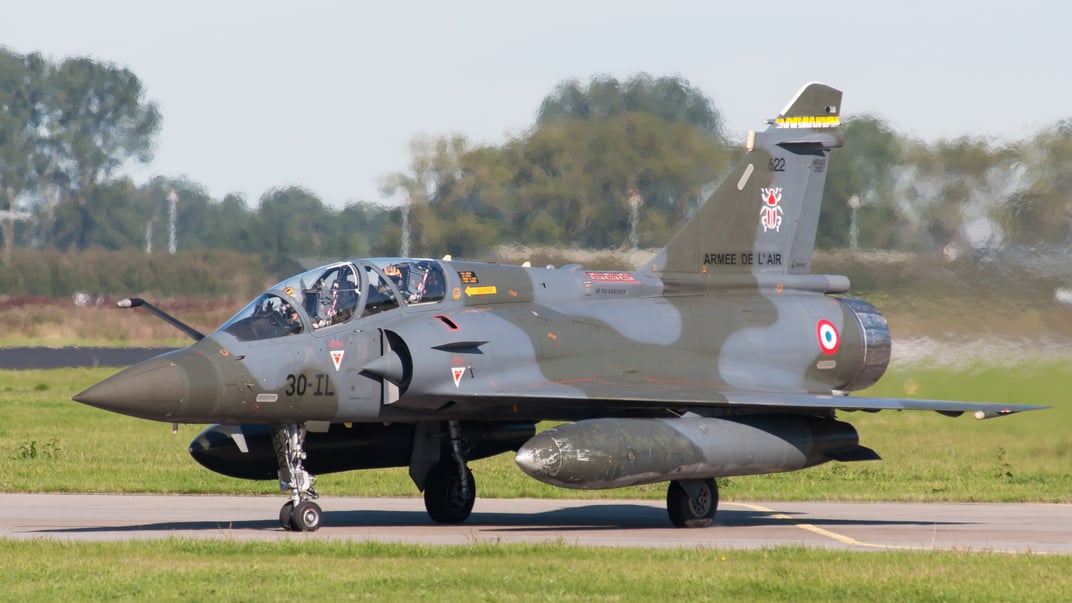 Иллюстративная фотография. Mirage 2000D 30 истребительного авиаполка ВВС Франции в 2015 году